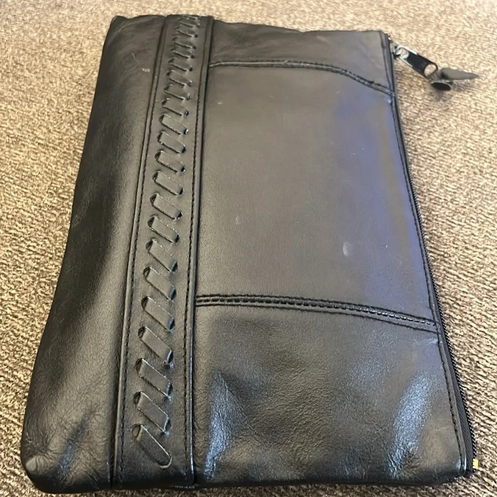 Black‎ Clutch Leathers Bag